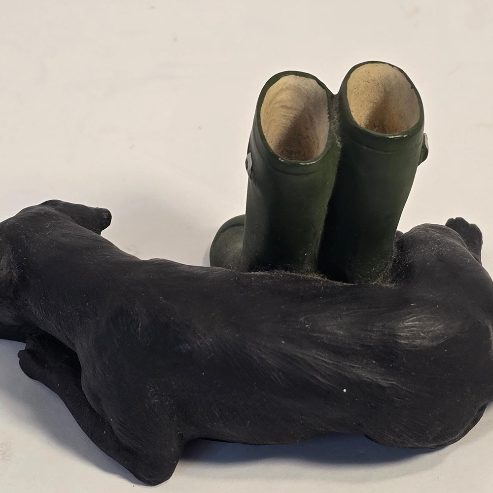 Vintage Black Labrador Dog Figurine with Green Wellington‎ Boots For Collector - Picture 13 of 15